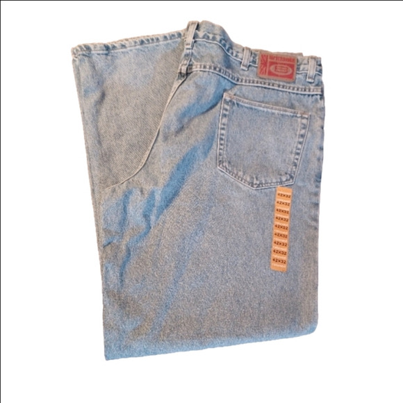 BRITTANNIA NWT RELAXED MENS JEANS, 42X32. IN GREAT SHAPE. - Picture 3 of 8